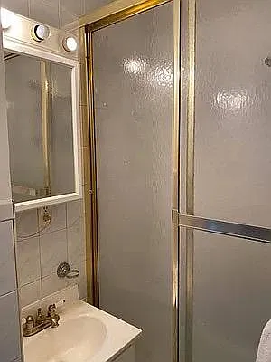 Rented by Apple Exclusive Realty Inc | media 16