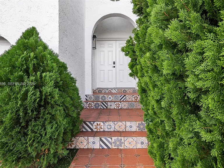 6768 SW 104th Ave — Photo 5