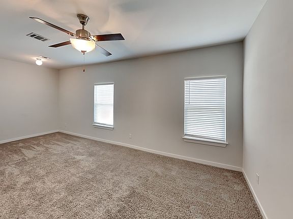 5th image of 8444 High Garden St