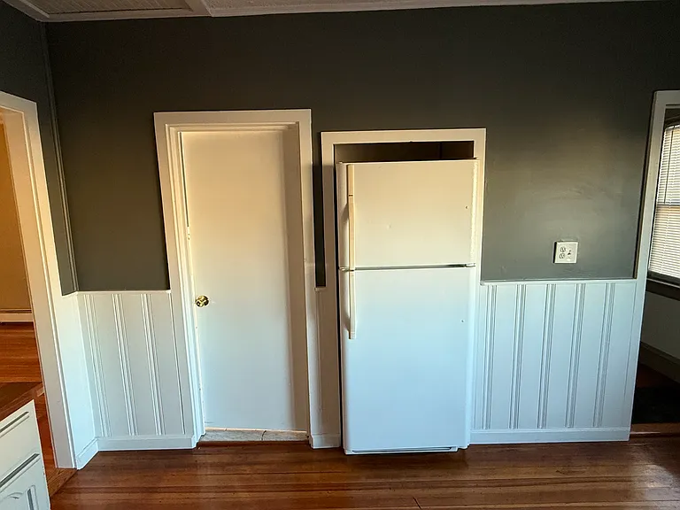 195-197 Lyon Ave #2 — Photo 25