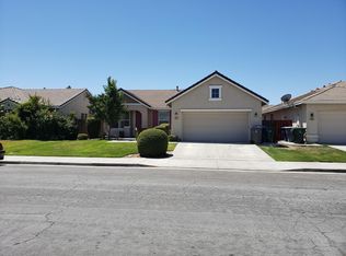 936 San Carlos Ave, Madera, CA
