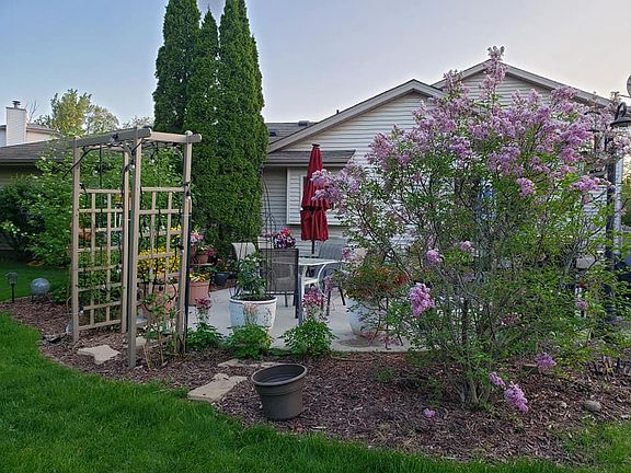 4th image of 15150 Dartmoor Ct