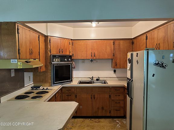 3rd image of 1535 Primrose St