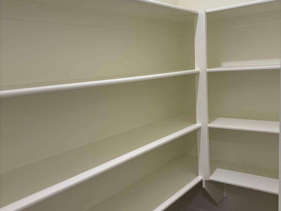 Walk in Pantry