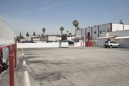 3rd image of 8781 Van Nuys Blvd