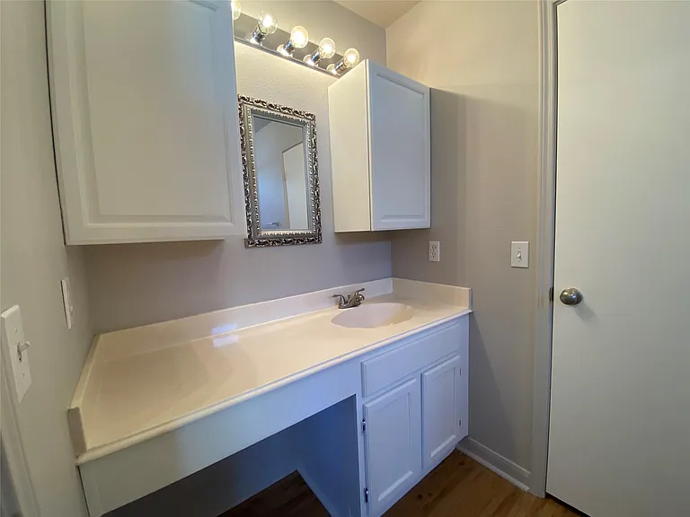 1806 Dublin Dr — Photo 24
