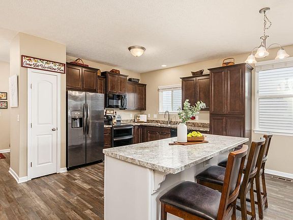 4th image of 5973 Tully Cross Dr