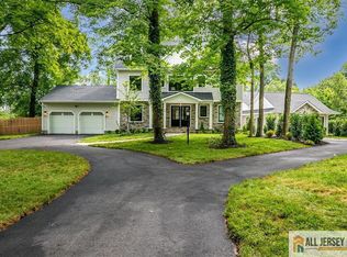 569 Riverside Dr, Princeton, NJ 08540