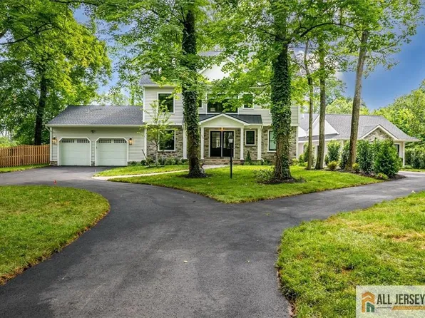 569 Riverside Dr, Princeton, NJ 08540