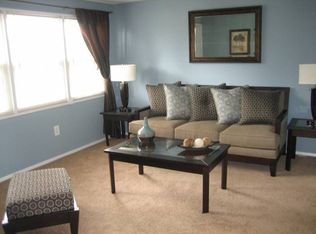 13 Bluejay Ct, Baltimore, MD 21227