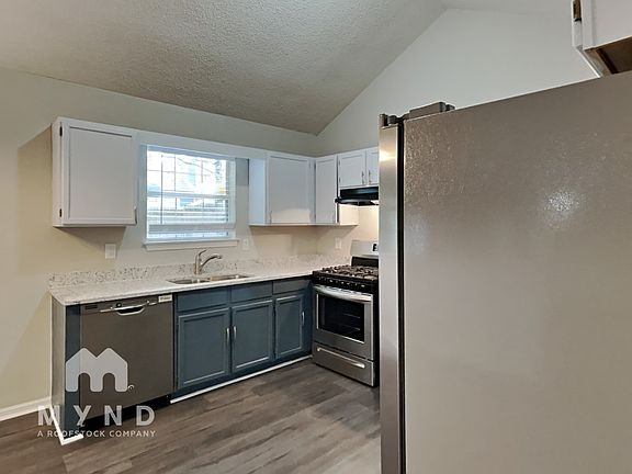 3rd image of 6437 Phillips Ct