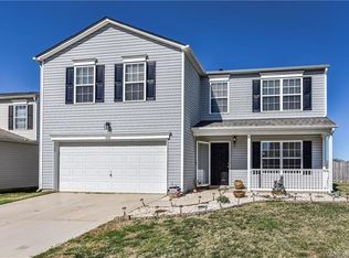 8140 Rosberg Ln, Charlotte, NC 28216