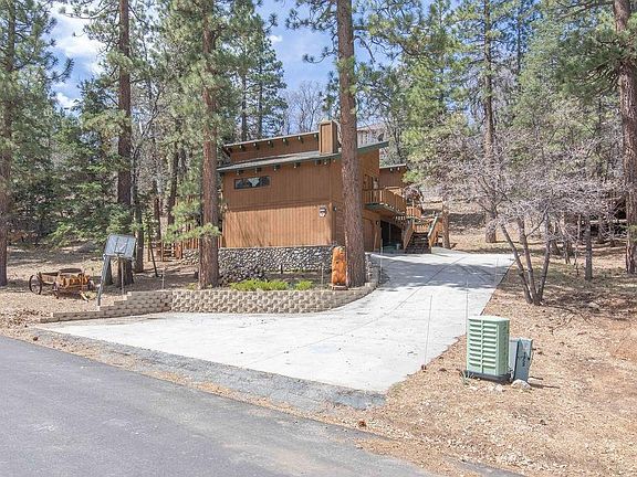 5th image of 1609 Columbine Dr