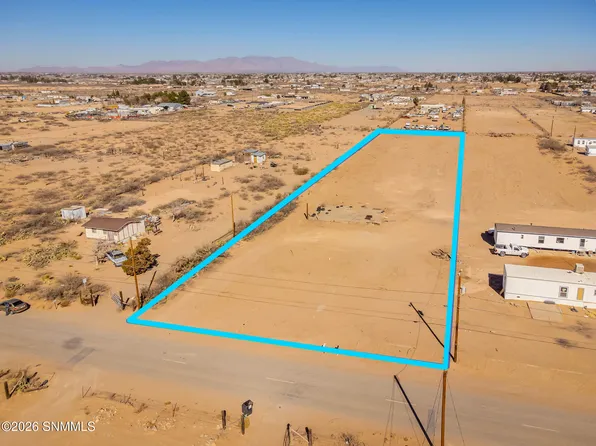 796 Amador Dr, Chaparral, NM 88081
