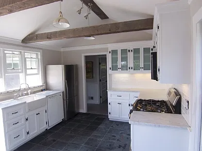 Amagansett Dunes Designer Renovated Cottage, Steps to the Ocean — Photo 3