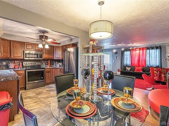 5th image of 5020 Retford Dr