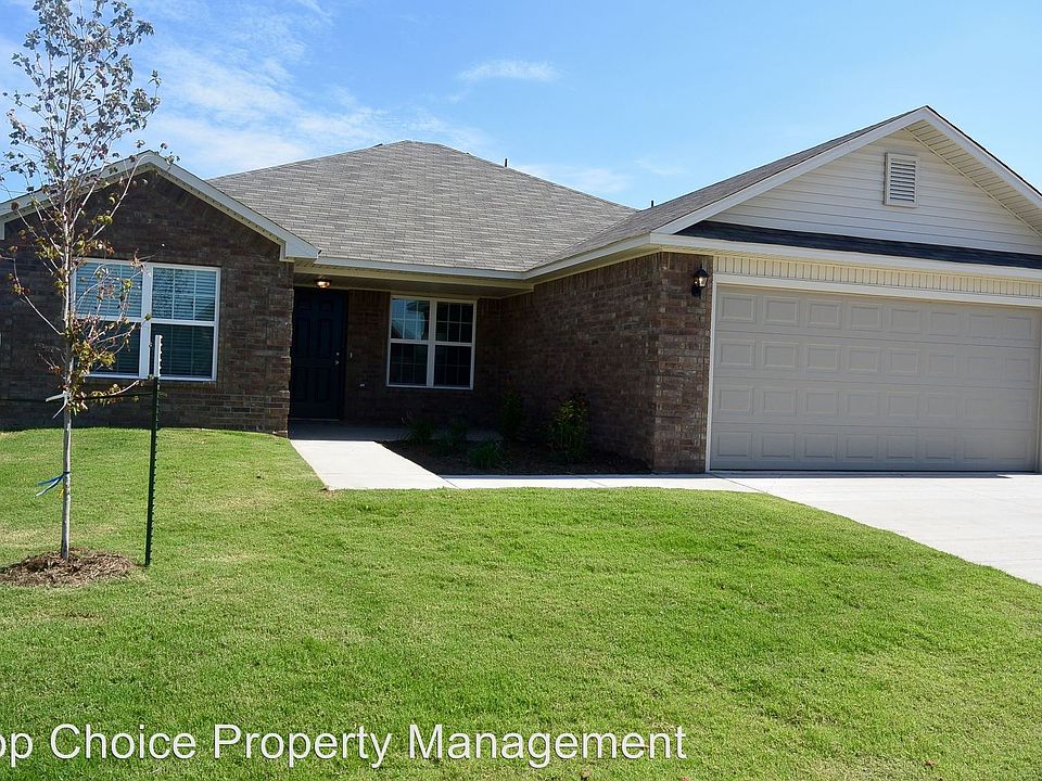 1st image of 2704 Crystal Pine Dr