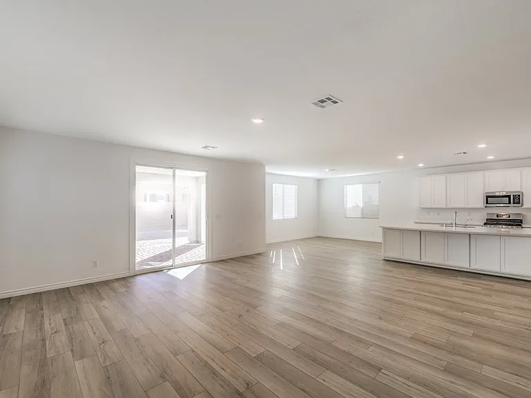 4445 Panoramic View Ave — Photo 15