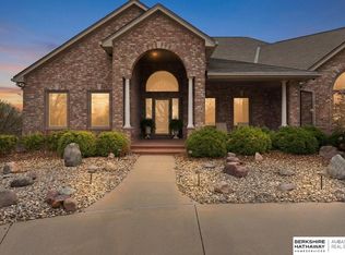 4809 N 196th Cir, Elkhorn, NE 68022