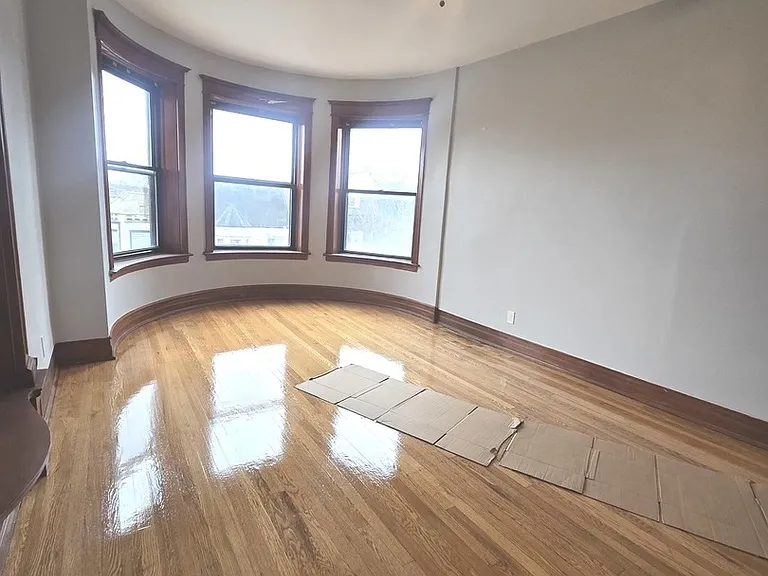 4939 S Vincennes Ave #3 — Photo 2