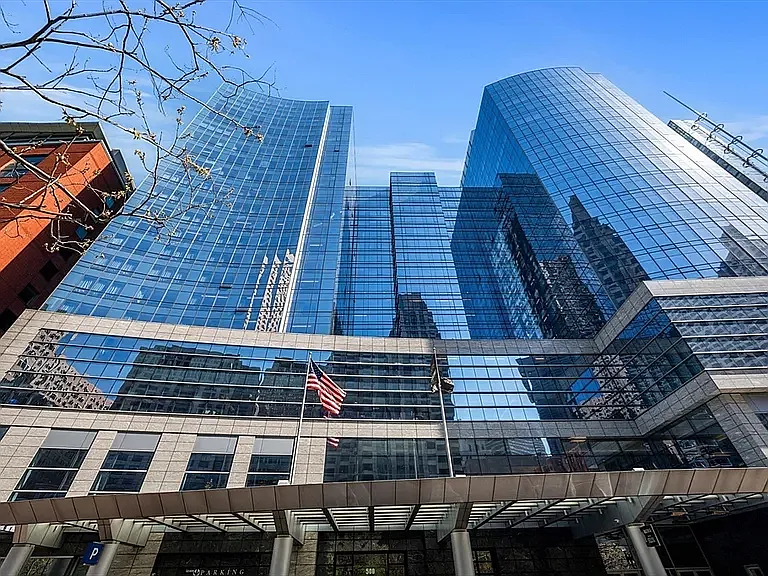 500 Atlantic Ave #14 — Photo 4