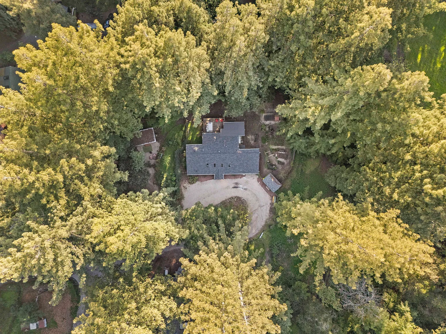 241 Redwood Way 4BD/2BA Mountain Retreat! — Photo 2