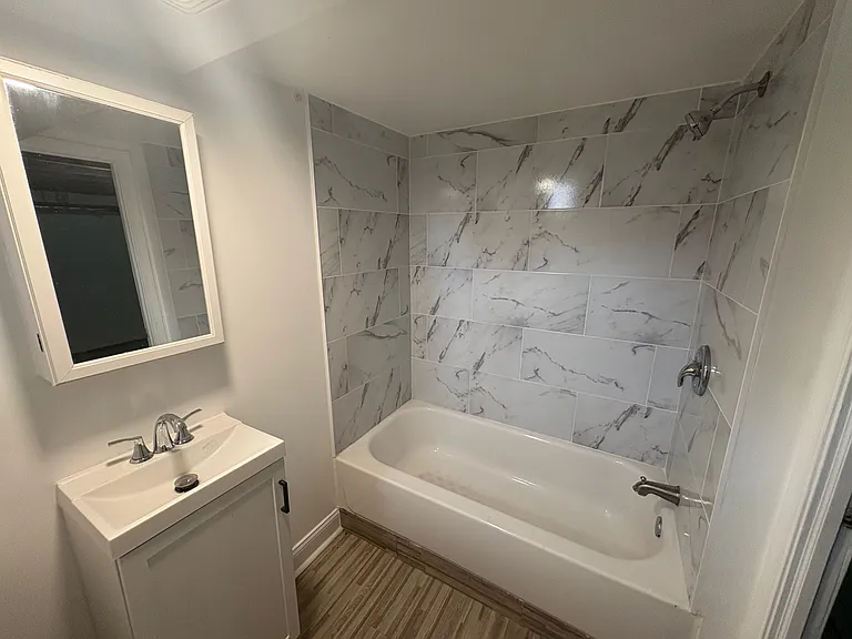3044 Mayfield Ave — Photo 10