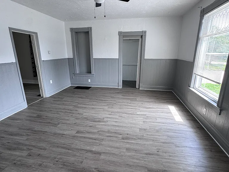 703 Park Pl — Photo 5