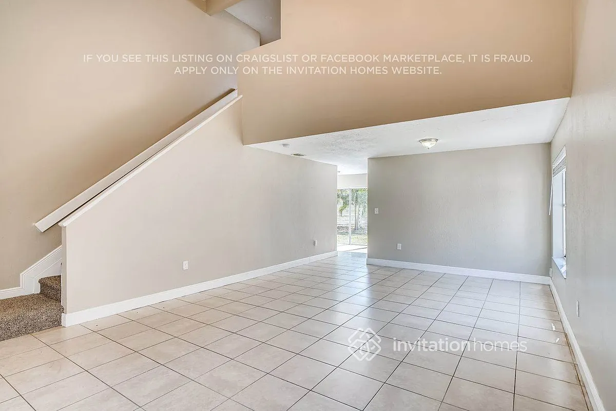 Building Photo - 13776 SW 145th Ter