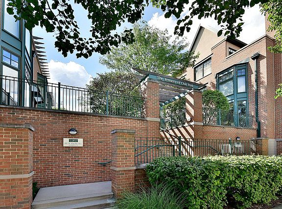 2nd image of 101 N Euclid Ave APT 2-21