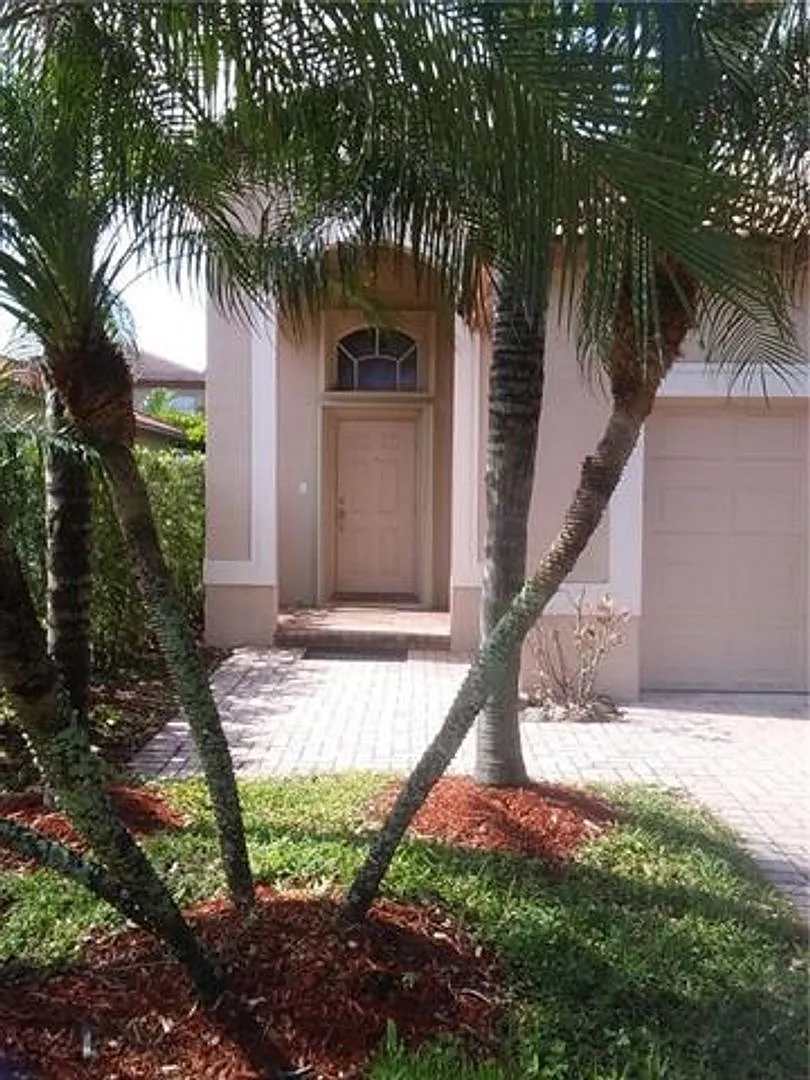 19250 NW 12th Mnr # 19250, Pembroke Pines, FL 33029 — Photo 4