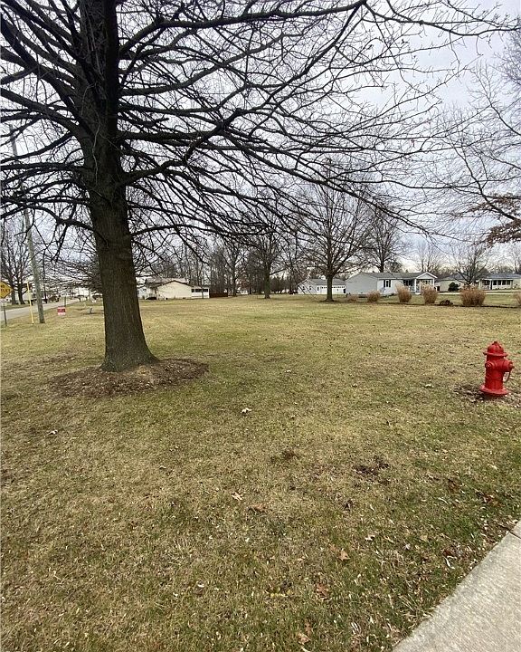 1st image of Gloria Ave