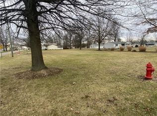 Gloria Ave, Marshallville, OH 44645