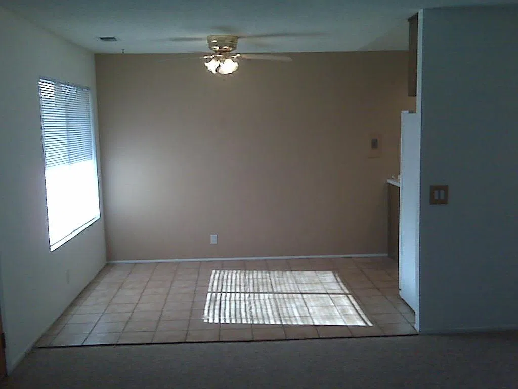 3 bed, 1032 sqft, $3,175 — Photo 4