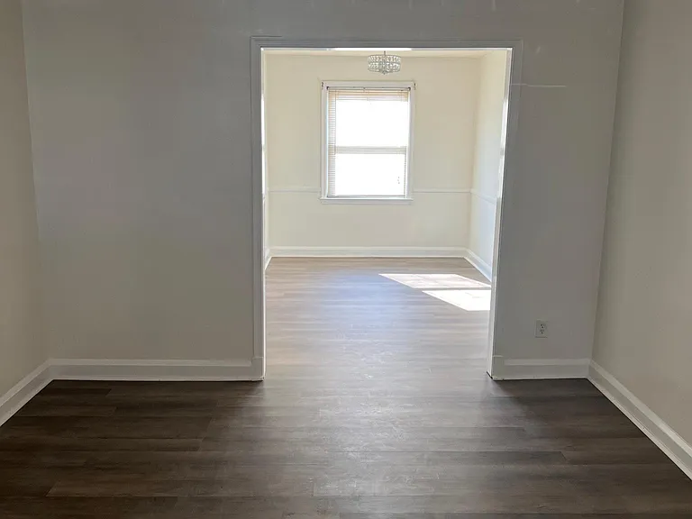6815 Duluth Ave — Photo 4