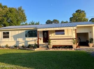 9200 Ocean Springs Rd, Ocean Springs, MS 39564