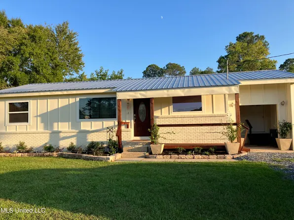 9200 Ocean Springs Rd, Ocean Springs, MS 39564