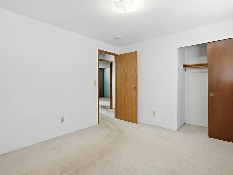 16017 NE 57th St — Photo 12