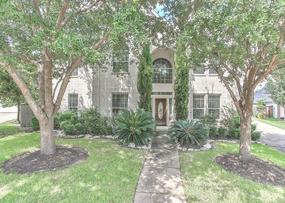 1st image of 13406 Goldenmere Ct