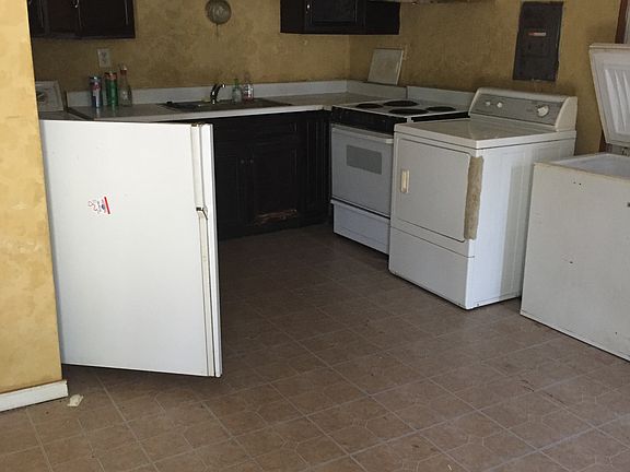3rd image of 4 Forest Ct