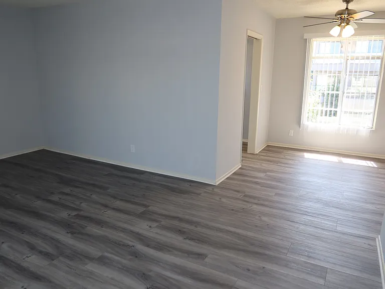 428 S Hamel Rd #10 — Photo 5