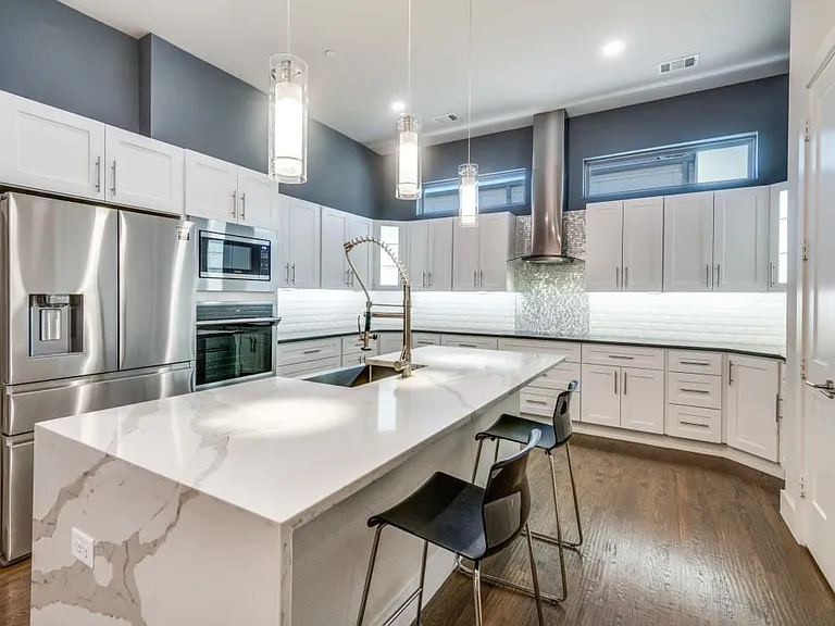 3170 Carmel St #102 — Photo 1