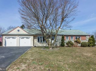 548 Langford Rd, Broomall, PA 19008