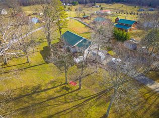 8988 Newport Rd, Catawba, VA 24070