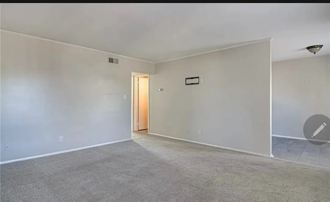 2 bed, 866 sqft, $1,300 — Photo 4
