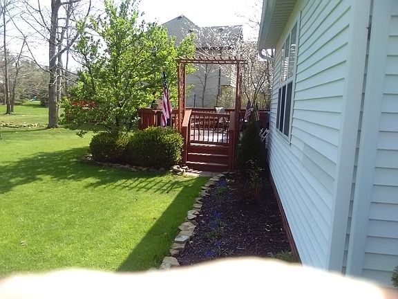 2nd image of 333 Woodbridge Gln