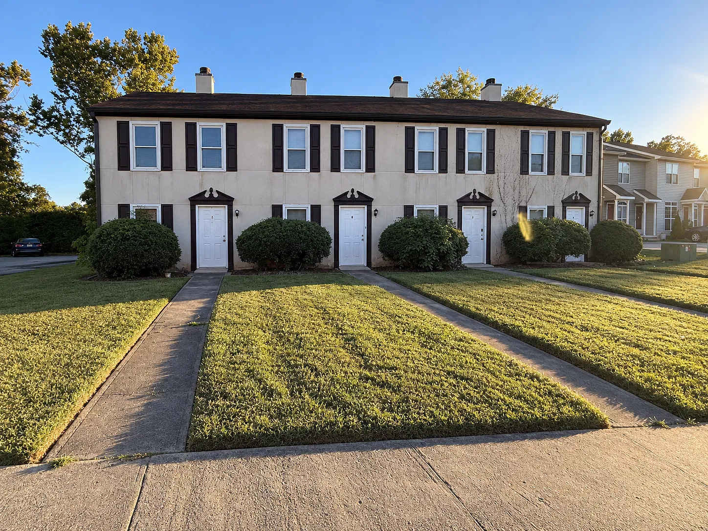 2 bed, 2.5 bath, 1100 sqft, $1,195 — Photo 1