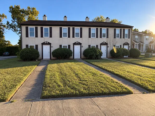 2613 Wynterhall Rd SE #B, Huntsville, AL 35803