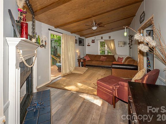5th image of 6132 Sherwood Ln