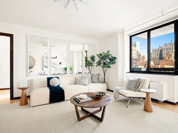 250 East 40th Street 16F image 3 of 19